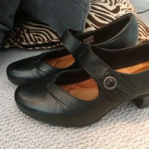 Leather Mary Jane shoes